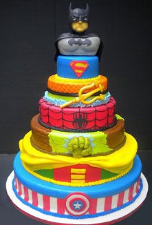 tort super bohatera