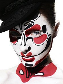 56/ Make-up Artist : Alex Box