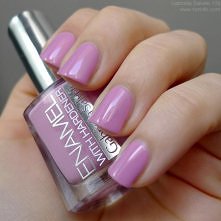 nails