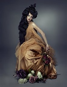 186/ Natalie Shau