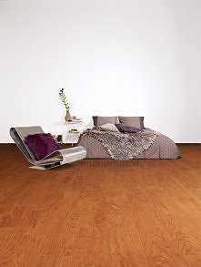 Kolekcja Tradition Elegant to podłogi z charyzmą, które pasują do każdego pomieszczenia, wypełniając je dodatkową nieprzesadną finezją. Ich wspaniała słojowana struktura dodaje ...