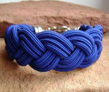 Pleciona z grubego sutaszu....