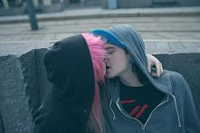 < 33