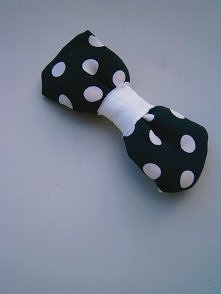 kokardka (12 cm x 5 cm)