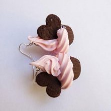 Babeczki z rózowym kremem k...