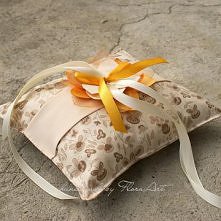 BEIGE and HONEY poduszka na obrączki