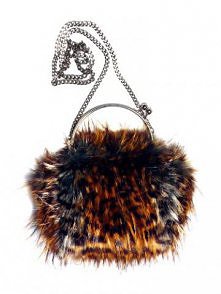 Mała futrzana torebka z biglem