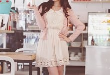 Sukienka ecru i pudrowy swe...