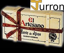 Turron de Jijona w drewnianej skrzynce