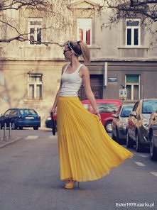 Żółta maxi na słoneczny dzień. Stylizacja dodana na szafa.pl przez Ester1979