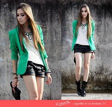 z pazurem w kolorze zieleni