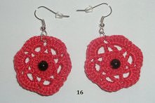 Czerwone kolczyki szydełkowe