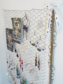 wieszak na biżuterię