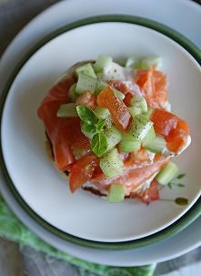 Placuszki z serem ricotta i łososiem