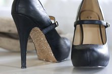 GLITTER DIY :) To jest bardzo łątwe, a efekt zachwycający. Jeśli ja dałam radę to każdemu się to uda ;) Polecam :D