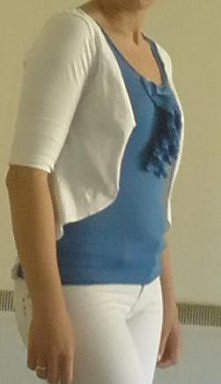 ze zwykłej bluzk, asymetryc...