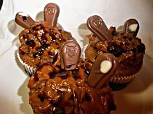 om nom nom nom nom ;3