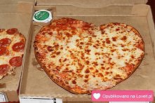 pizza w kształcie serca