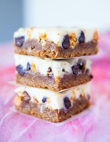 coconut spice cheesecake bars