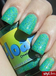 niebiesko zielony cameleon