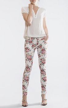 Jeansy w kwiaty - rurki, bi...