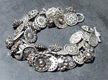 bracelet made with vintage buttons