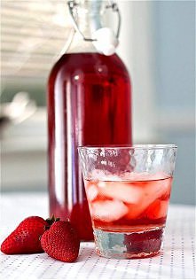 DIY Strawberry Vodka