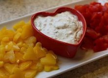 kolorowe papryczki z dipem