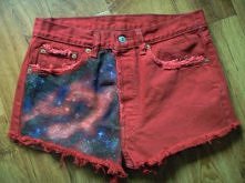 spodenki z motywem galaxy.