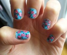 paznokcie vintage roses