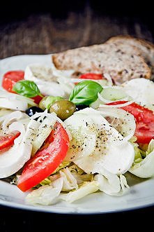 Sałatka z mozzarellą