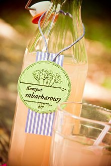 Kompot rabarbarowy.