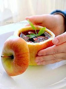 kisiel w jabłku mmmm... ^^