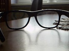 oglądać świat przez okulary...