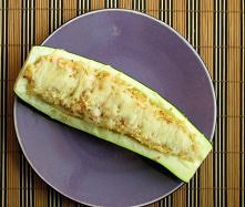 cukinia faszerowana mięsem mielonym i kuskusem.

Niebo w gębie!