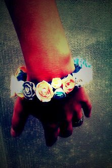 Bransoletka z różyczkami, AUKCJA ALLEGRO!!!