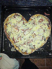 Pizza serce ♥ ; ))