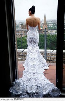 szydełkowa suknia ślubna