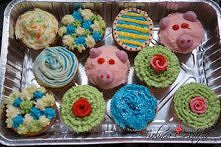 Kolorowe babeczki bananowe....