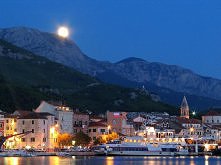 Makarska nocą