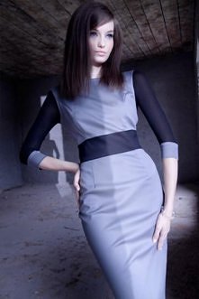 WYPRZEDAŻ! Dress with black sleeves 40