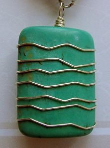 Wisior z instrukcją