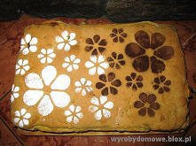 Jabłecznik udekorowany posypką z kakao i cukry pudru :) Prosta i szybka dekoracja, a wygląda bajecznie! :)