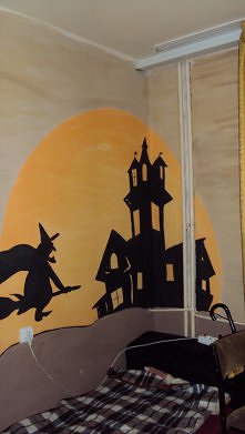 pomysł na pomalowanie pokoju - pokój w akademiku - z okazji halloween