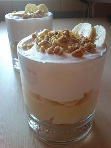 Deser Bananowy

Potrzebne...