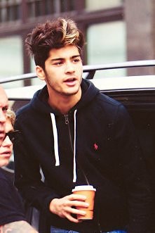 Zayn, loooove <33