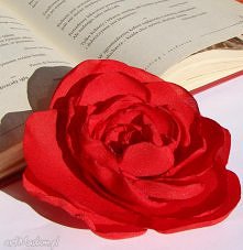 broszka kwiat Carmen