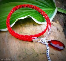 Bransoletka z kamieniem czerwonym