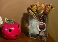 Różyczki z liści klonu. Wykradzione mamie ;D