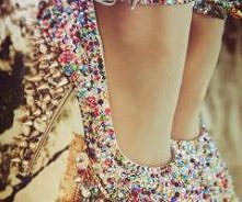 jak każda dziewczyna chodziłabym